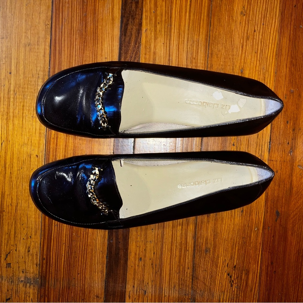Liz Claiborne Black Patent Leather Flats with Silver Chain